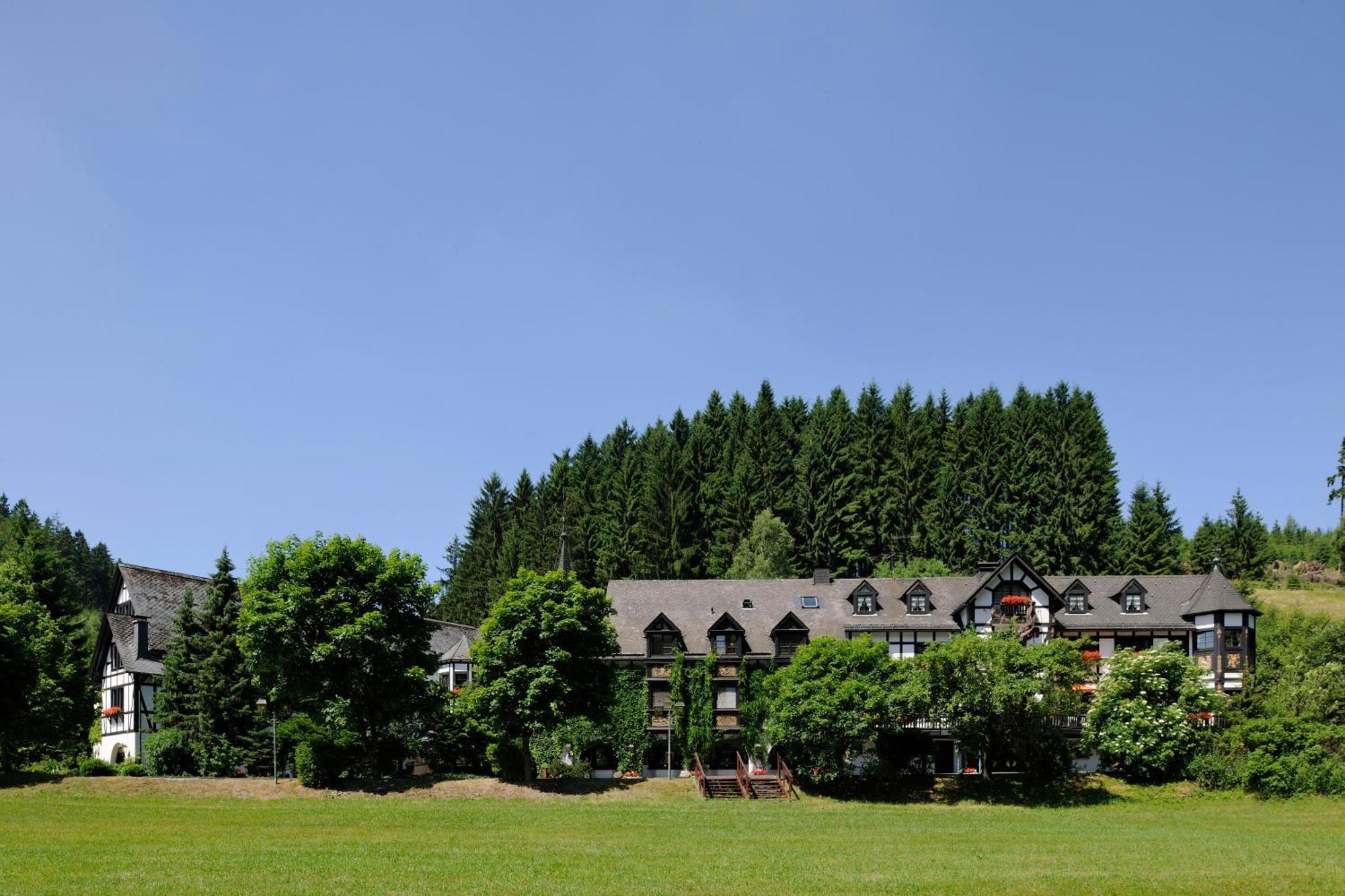 Relais & Chateaux Jagdhof Glashuette Bad Laasphe Exterior photo